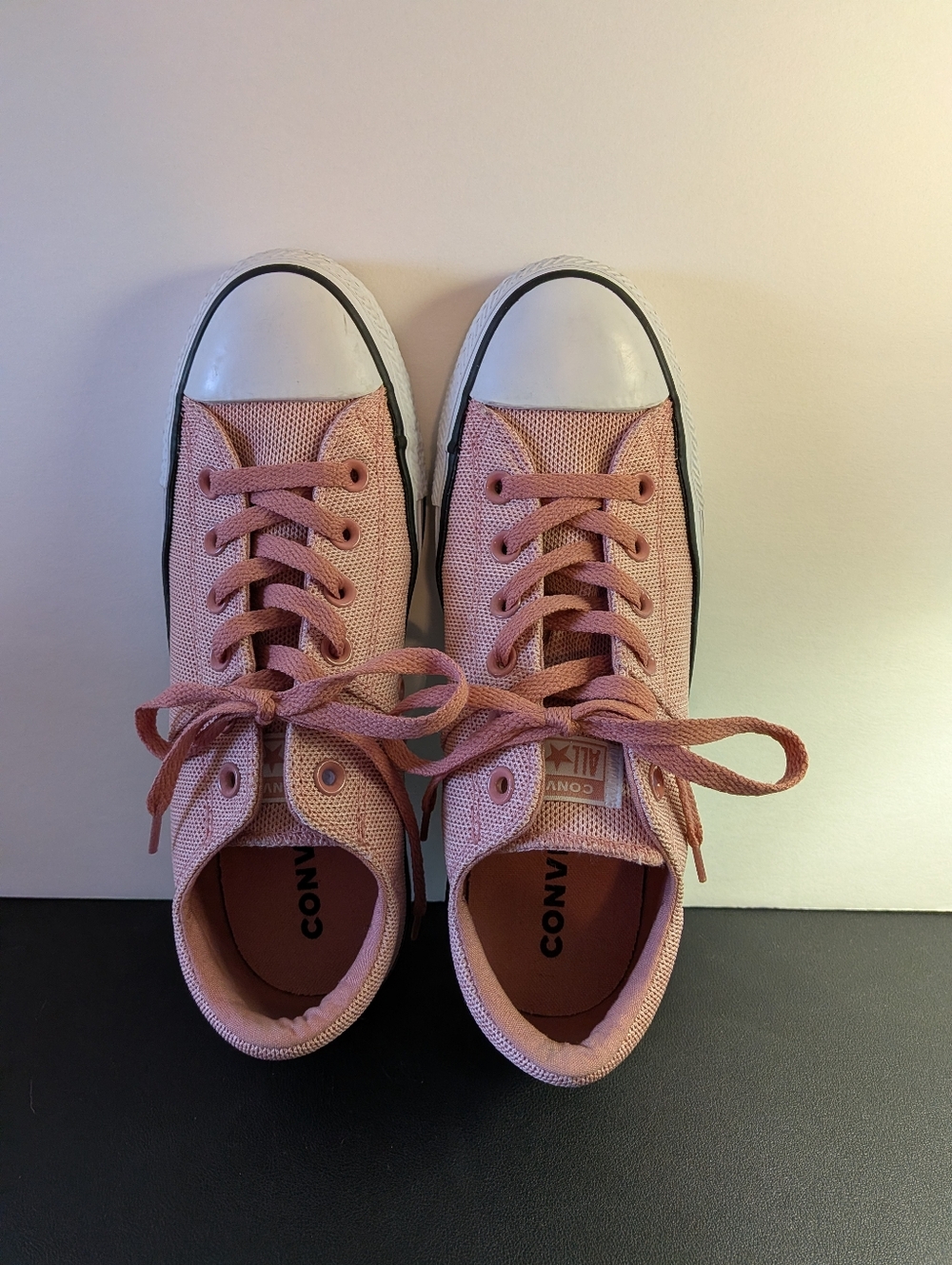 Converse Sneakers Sz 9